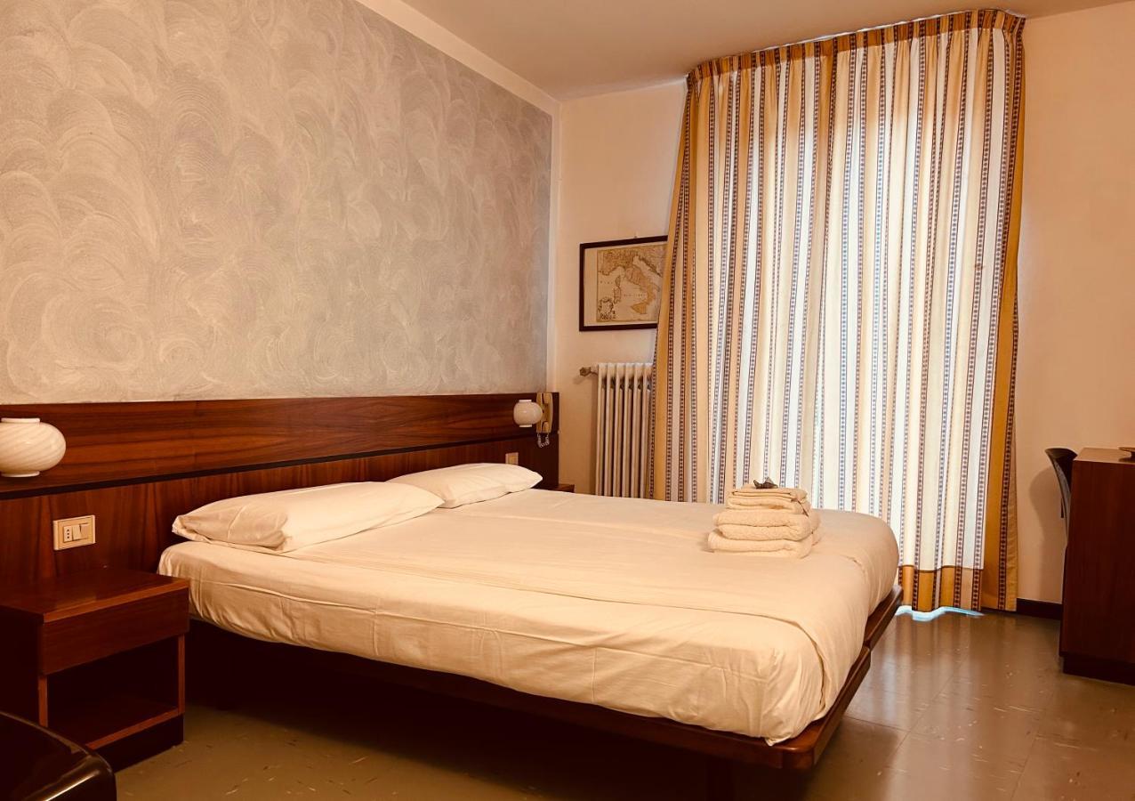 Albergo Da Pina Lazise Exterior foto